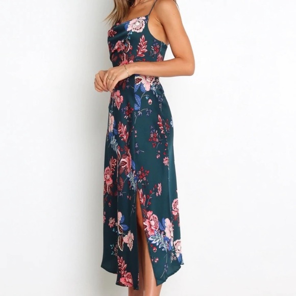 Petal & Pup Doriah Dress-Emerald - Picture 2 of 5